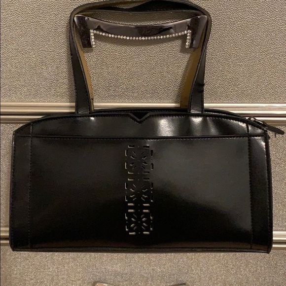 Mondani Handbags - MONDANI NY PURSE💄💄 